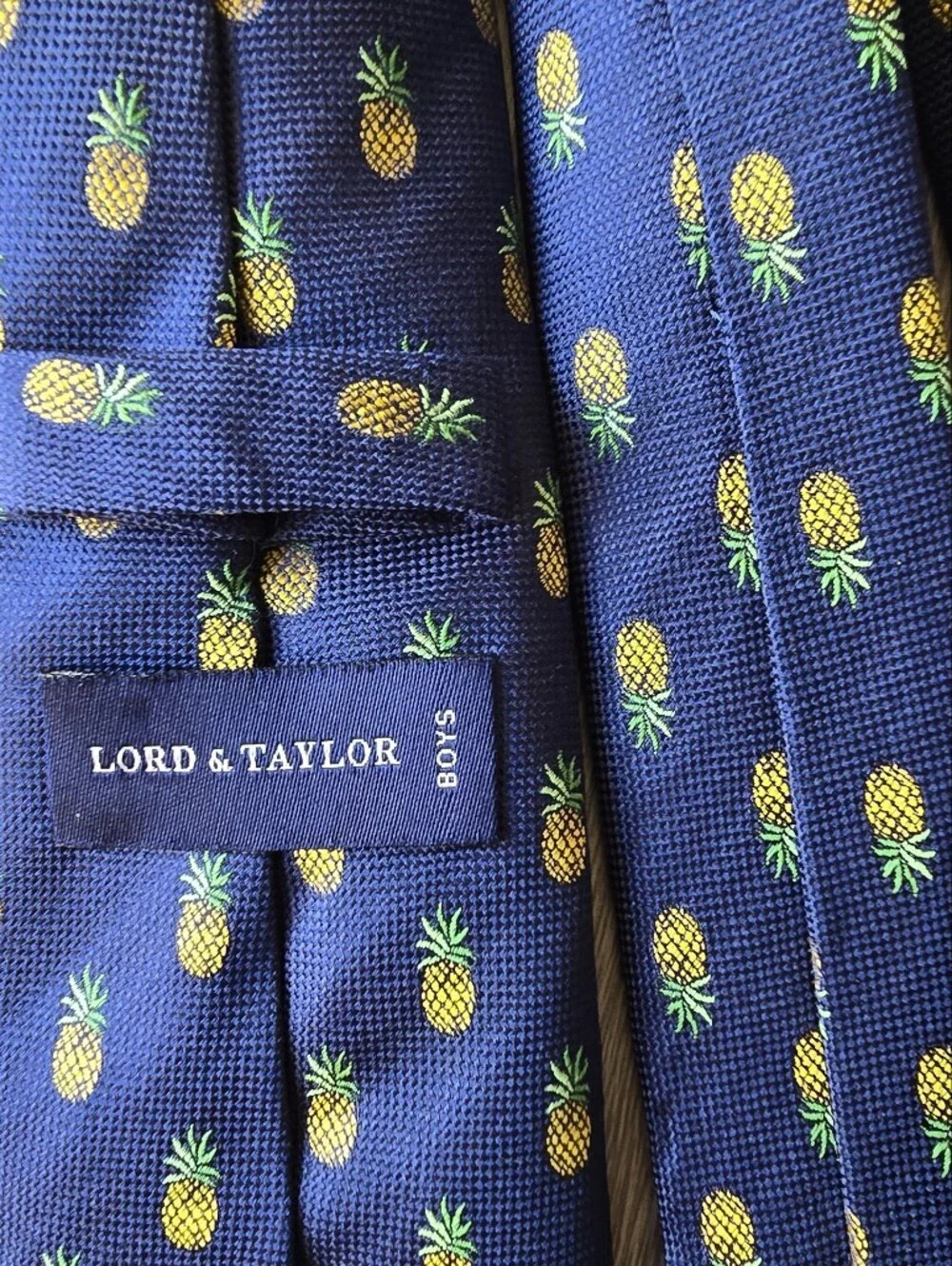 Lord & Taylor Boys 100% Silk Tie Navy Pineapple Print Preppy Necktie